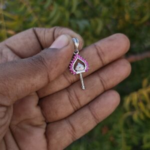 Vel Pendant (1.9 gms)